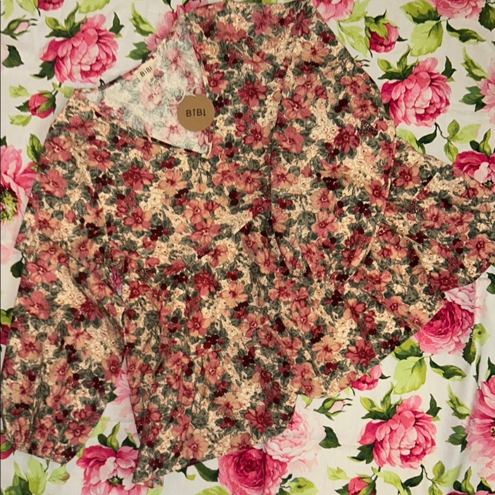 BiBi Ruffled Floral V Neck Blouse